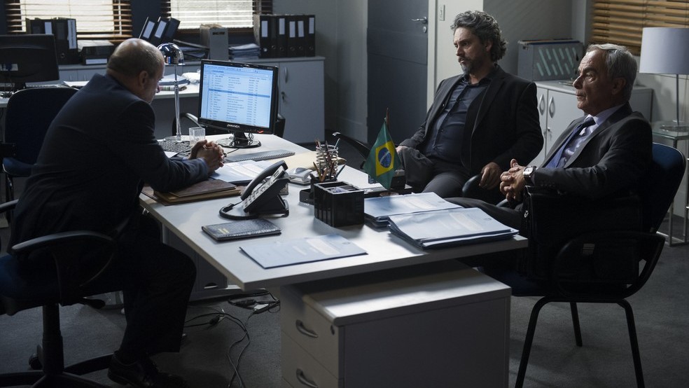 22 - José Alfredo (Alexandre Nero) é preso após ser denunciado por Maria Marta (Lilia Cabral)