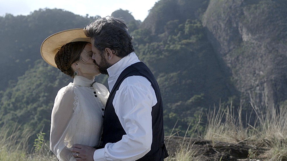 30 - Após declaração de Pedro, Luísa decide deixar o Brasil